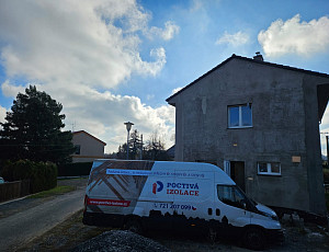 Zateplení stropu novostavby rodinného domu pomocí foukané izolace